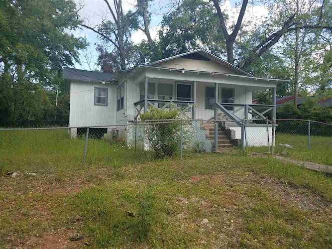 1311 Russell St Tallahassee, FL 32304 in Villa Mitchell Photo 1