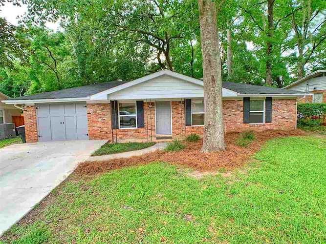 2328 Skyland Dr Tallahassee, FL 32303