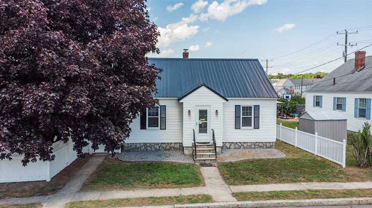 644 Grove St Manchester, NH 03103