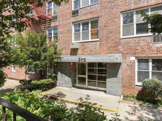 5715 Mosholu Avenue #3B Bronx, NY 10463