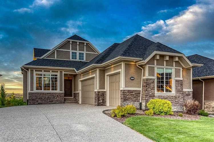 250 Valley Pointe Way NW Calgary, AB T3B 5W9