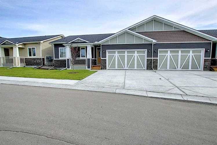 20 Silverado Crest Park SW #114 Calgary, AB T2X 4L3