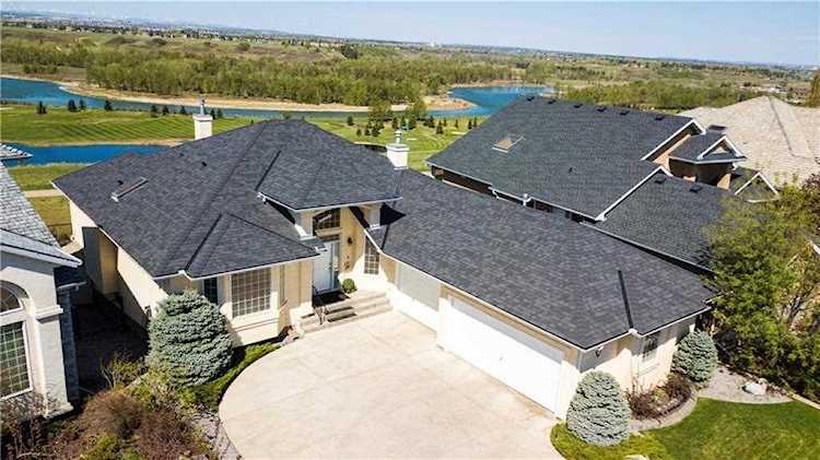 56 Mt Kidd Point SE Calgary, AB T2z 3C5