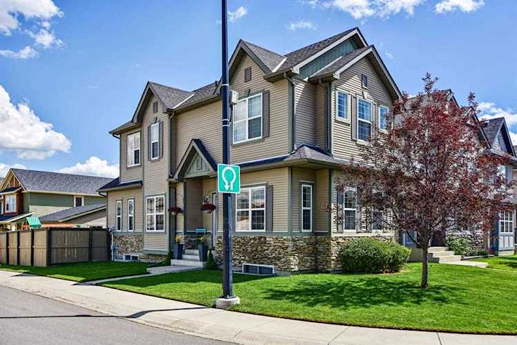 209 Silverado Dr SW Calgary, AB T2X 0C7