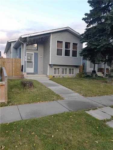38 Tararidge Dr NE Calgary, AB T3J 2R3