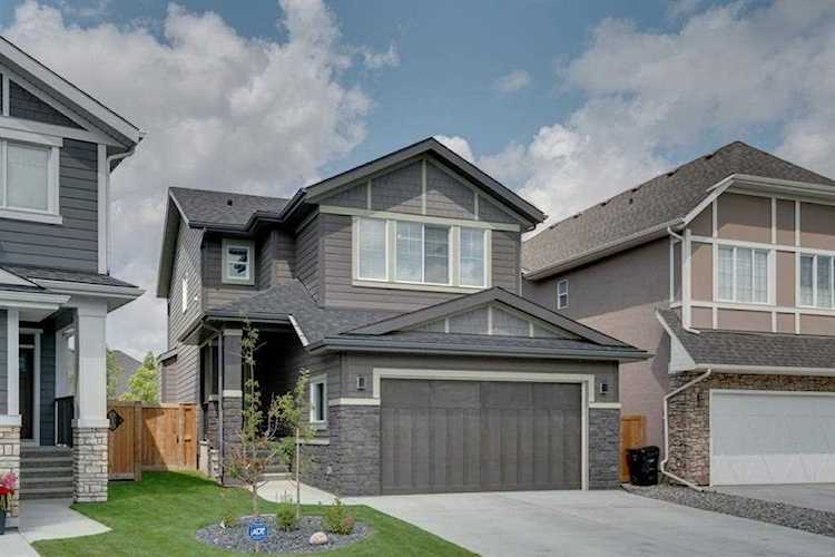 11 Cranbrook Ln SE Calgary, AB T3M 2J5