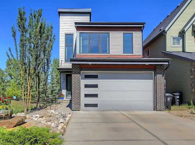 48 Walden Terrace SE Calgary, AB T2X 0P4