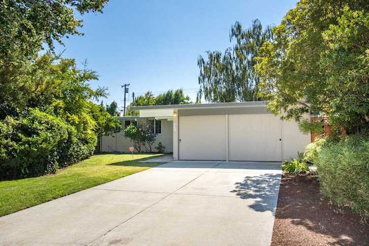 2473 Greer Rd Palo Alto, CA 94303