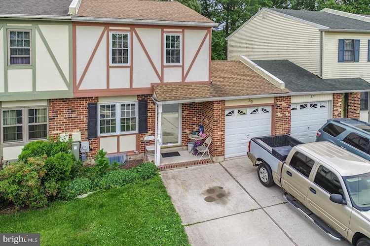 39 Bradley Dr Newark, DE 19702