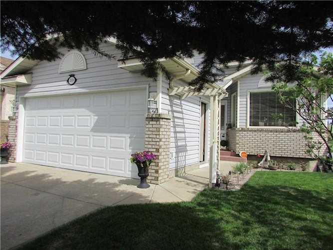 189 Shawfield Rd SW Calgary, AB T2Y 2J7