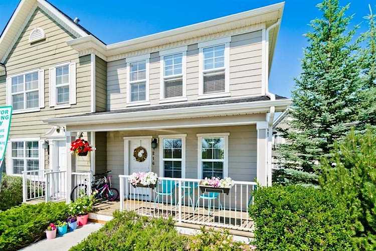 216 Cascades Pass Chestermere, AB T1X 0K8