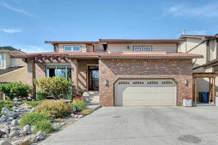 80 Edendale Way NW Calgary, AB T3A 3Y6