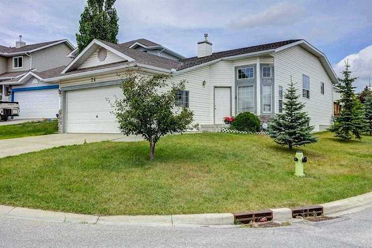 74 Arbour Stone Rise NW Calgary, AB T3G 4N3