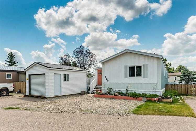 427 Homestead Trl SE High River, AB T1V 1J9