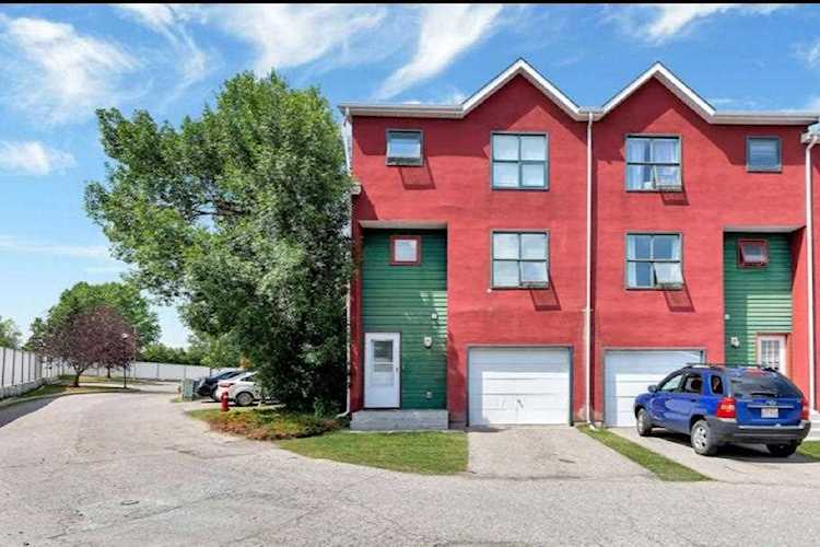 7 Westland Rd #11 Okotoks, AB T1S 1Z1