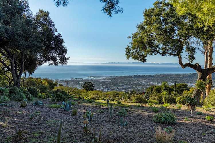 1326 Hillcrest Rd Santa Barbara, CA 93103
