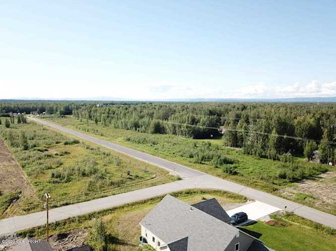 L6 BL W 1st Avenue North Pole, AK 99705