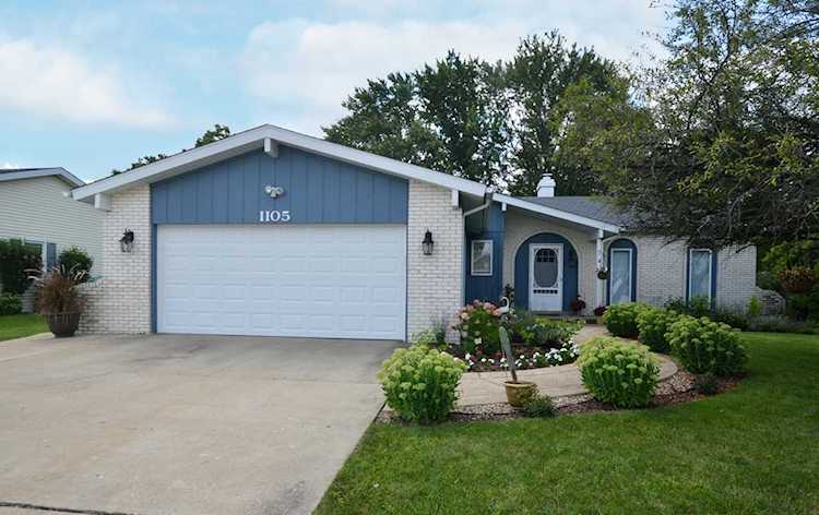 1105 Ridge Rd Shorewood, IL 60404
