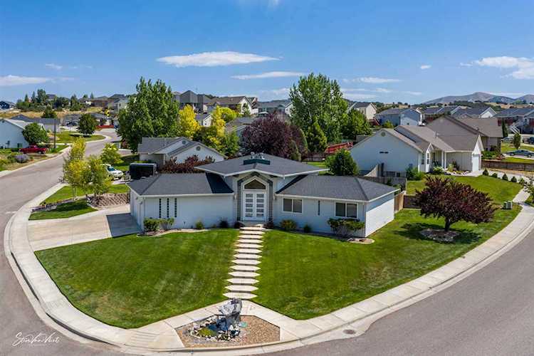 305 Via Venitio Pocatello, ID 83201