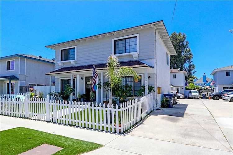1717 Alabama Street Huntington Beach, CA 92648