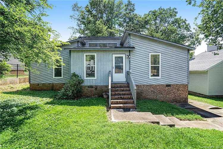 3735 Ashley Hall Dr Charlotte, NC 28227