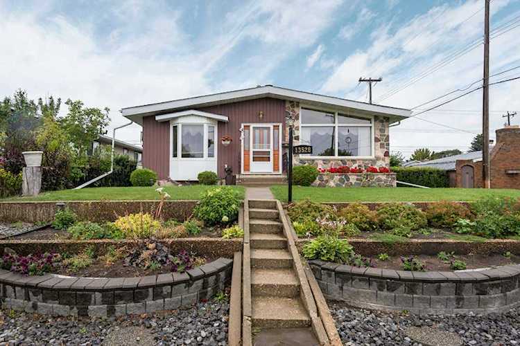 13528 86 Street Edmonton, AB T5E 3B8