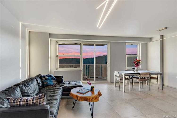2400 Johnson Avenue #8A Bronx, NY 10463