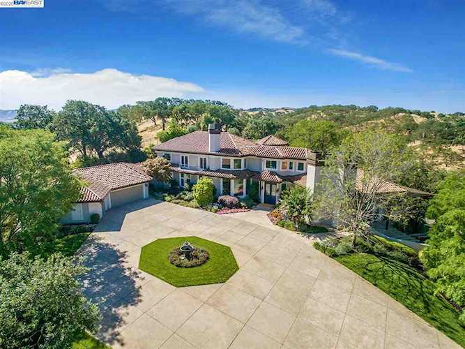 88 Silver Oaks Terrace Pleasanton, CA 94566