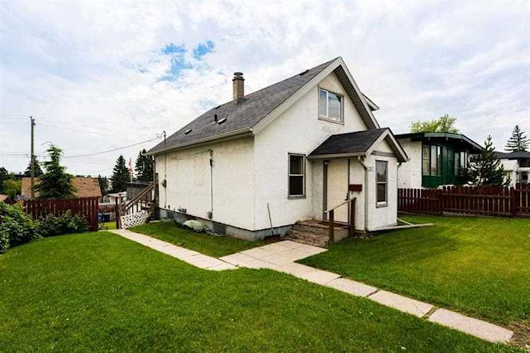 2557 10 Ave SE Calgary, AB T2A 0C2