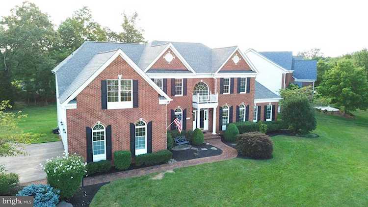 42556 Flemming Dr Chantilly, VA 20152 | MLS ® VALO415814 Photo 1