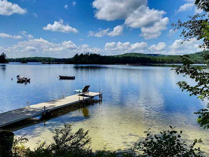 92 Murraypond Rd New London, NH 03257