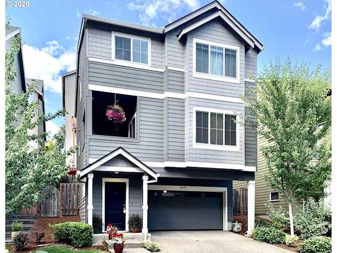 9525 NW Harvest Hill Dr Portland, OR 97229