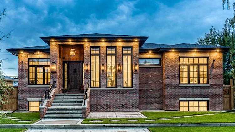 48 Montrose Crescent NE Calgary, AB t2e 5p2