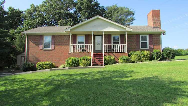 671 Lakeside Dr Springfield, TN 37172