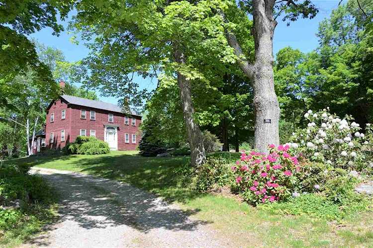768 Center St Wolfeboro, NH 03894