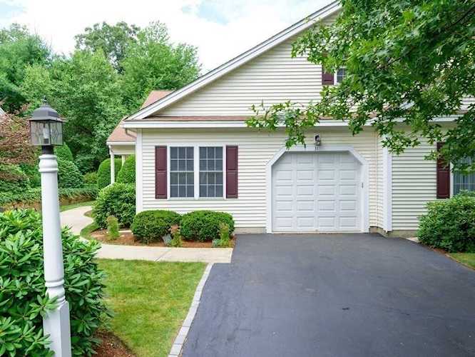 31 Wildwood Dr #31 Southborough, MA 01772