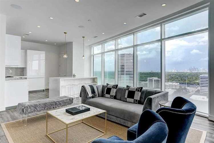 4521 San Felipe St Houston, TX 77027