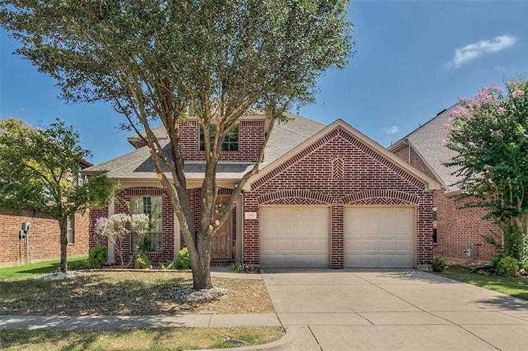 2709 Dog Leg Trail Mckinney, TX 75069