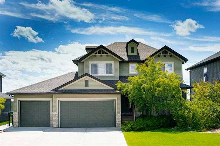 209 Boulder Creek Dr Langdon, AB T0J 1X3