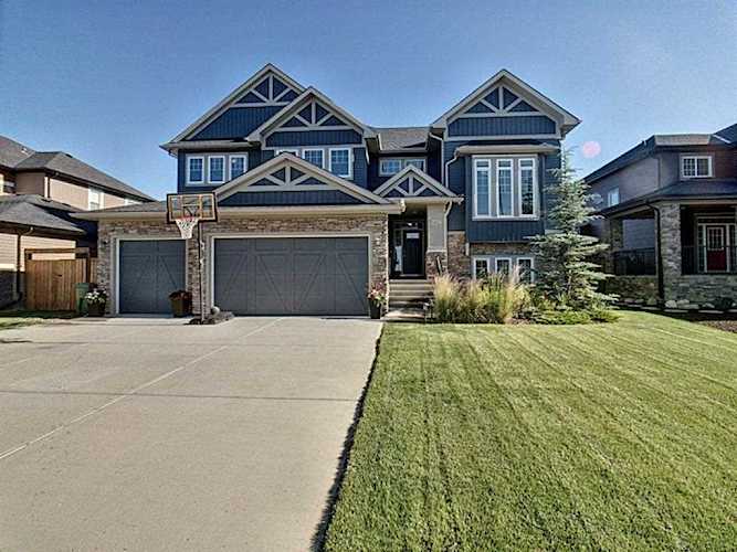 224 Boulder Creek Dr Langdon, AB T0J 1X3
