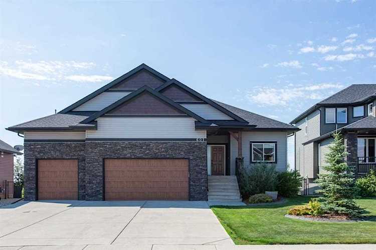 601 Boulder Creek Dr Langdon, AB T0J 1X3