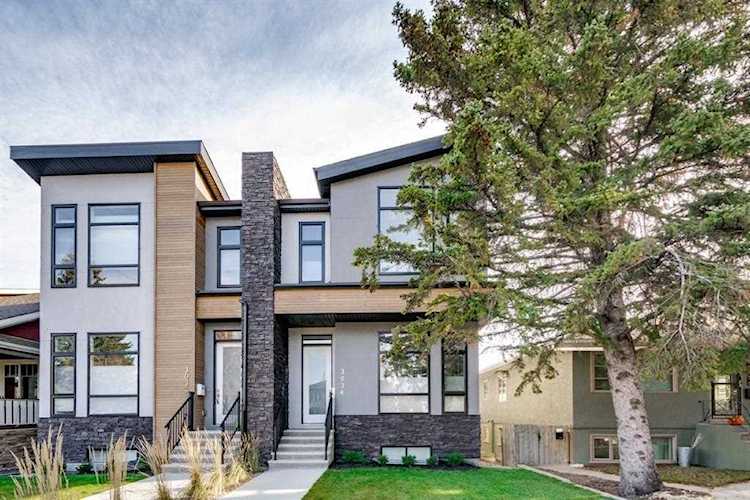 3034 34 St SW Calgary, AB T3E 2X2