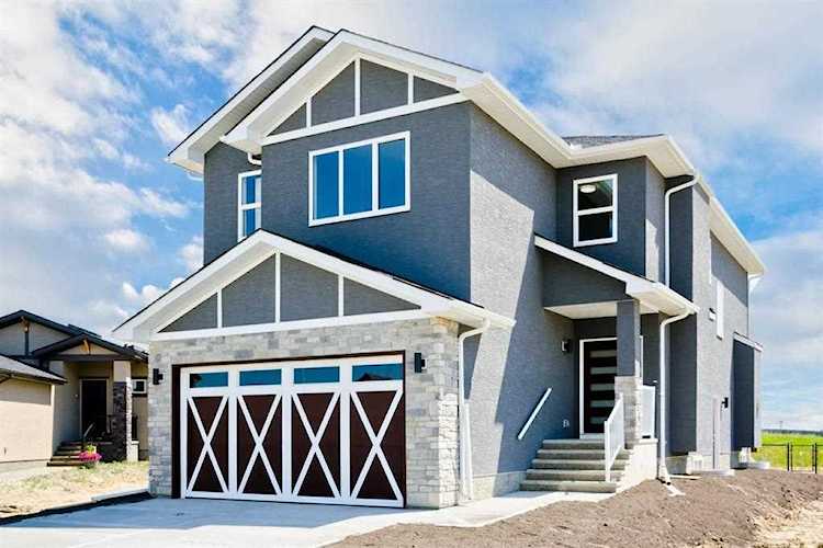 56 Walcrest View SE Calgary, AB T2X 4G3