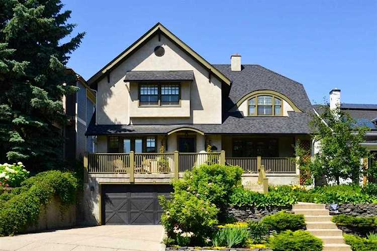 1122 Frontenac Ave SW Calgary, AB T2T 1B6