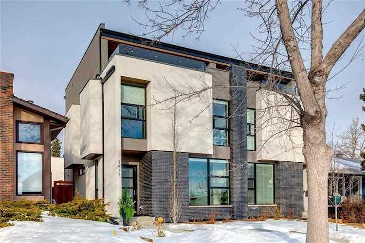 3917 17 St SW Calgary, AB T2T 4P3
