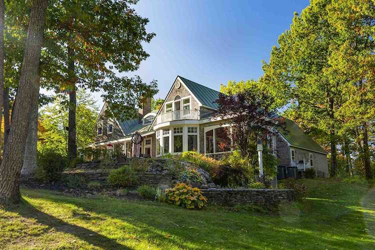 20 Saddle Hill Rd Amherst, NH 03031
