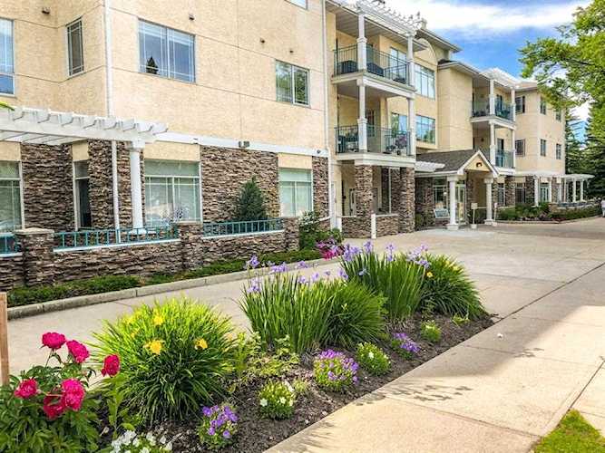 9449 19 St SW #115 Calgary, AB T2V 5J8