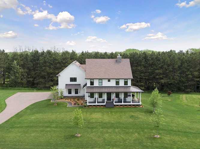 9611 Neal Avenue N Stillwater, MN 55082