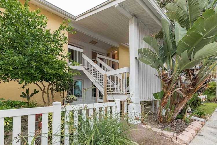 3680 42nd WAY S #J St Petersburg, FL 33711