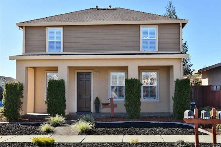 2032 Northfield Drive Santa Rosa, CA 95403 | MLS 22015965 Photo 1